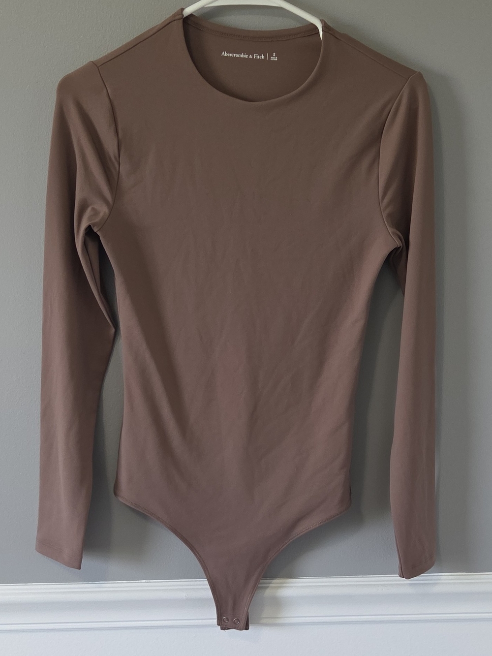 Abercrombie & Fitch Brown Long-Sleeve Crew Neck Soft Bodysuit S